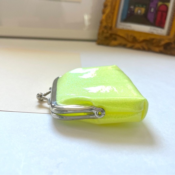 🍭 3/$10 neon green coin purse - Picture 8 of 12